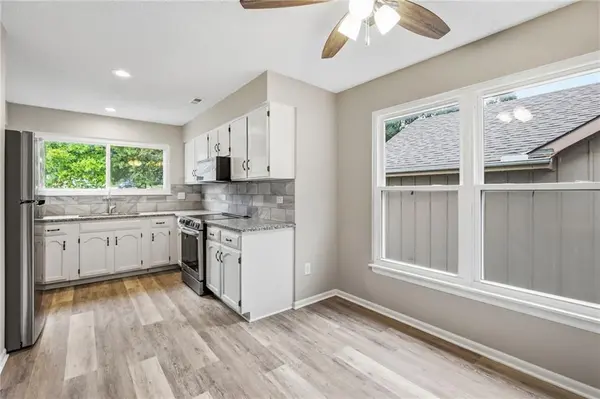 8862 Gallery ST, Lenexa, KS 66215