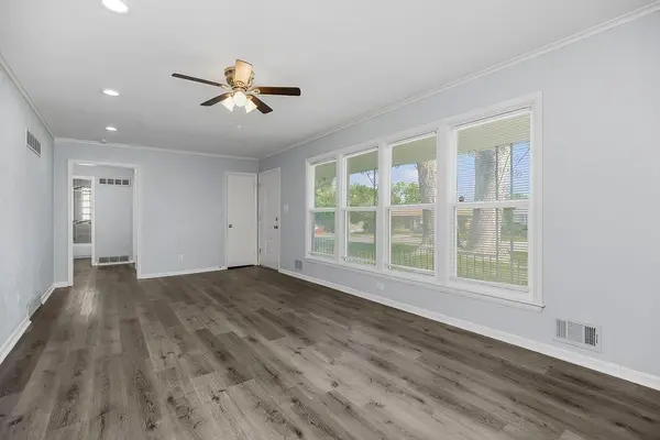 6211 E 99th ST, Kansas City, MO 64134