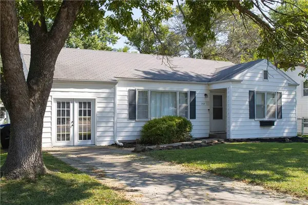 205 Larkin ST, Warrensburg, MO 64093