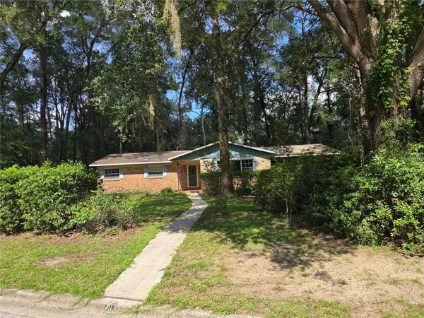 909 NW 39TH ST, Gainesville, FL 32605