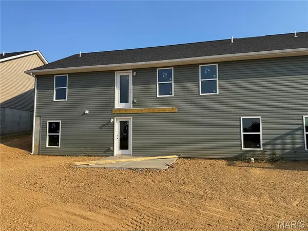 270 Railroad ST, Moscow Mills, MO 63362