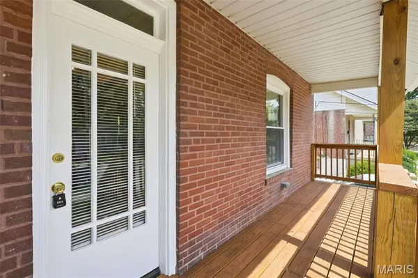 7269 Zephyr PL, St Louis, MO 63143