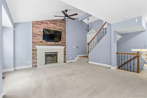 13027 King Arthur SPUR, St Louis, MO 63146