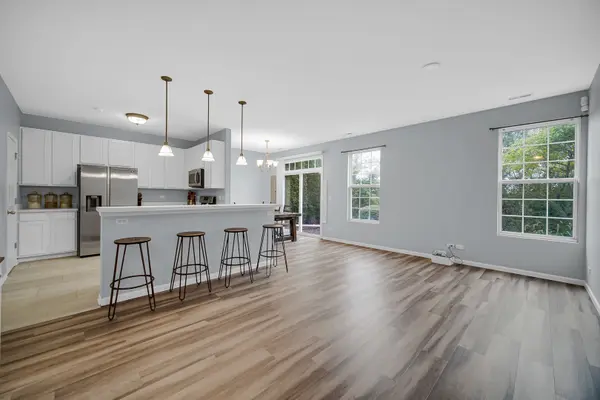 2634 Williamsburg DR, Algonquin, IL 60102
