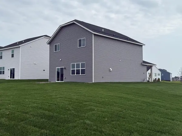 2742 Ivan AVE NE, Saint Michael, MN 55376