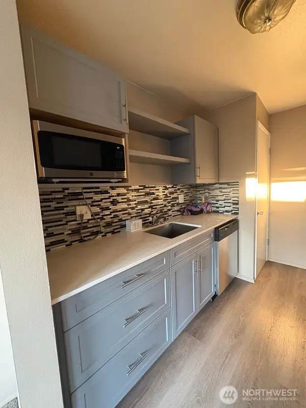5711 122nd Pl SE #218, Bellevue, WA 98006