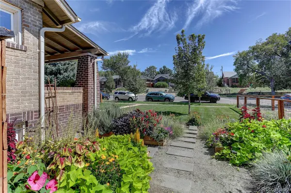 3323 N Steele ST, Denver, CO 80205