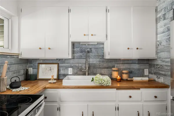 8087 W 17th AVE, Denver, CO 80214