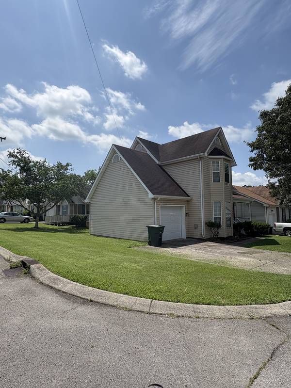 826 Neelys Chase Dr, Madison, TN 37115