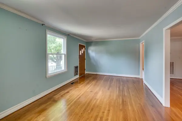 633 Elaine Dr, Nashville, TN 37211