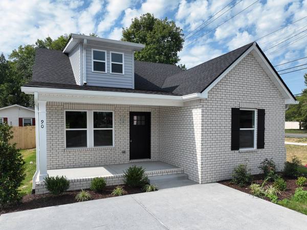 90 Donna Dr, Hendersonville, TN 37075