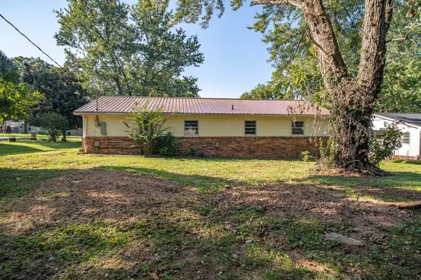 318 Tipton St, Lawrenceburg, TN 38464