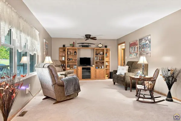 4014 NW Hoch RD, Silver Lake, KS 66539
