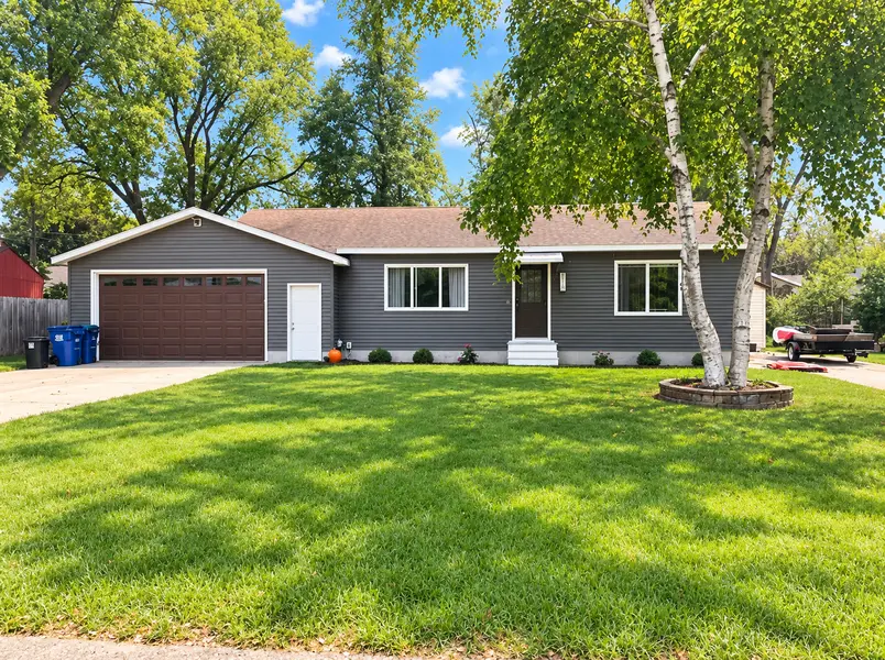 810 Hanson RD, La Crosse, WI 54603