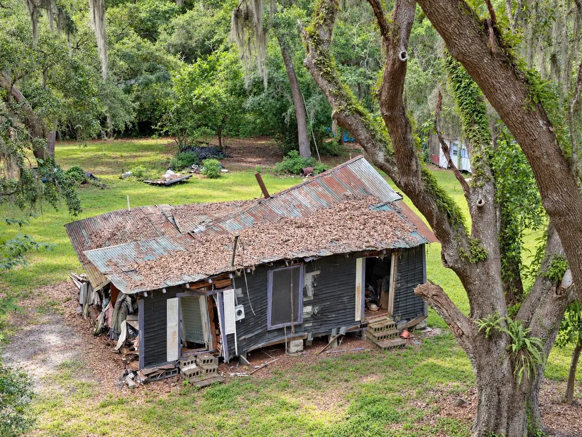 302 NE BAY AVE, Micanopy, FL 32667