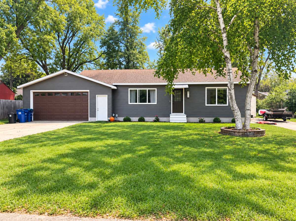 810 Hanson RD, La Crosse, WI 54603