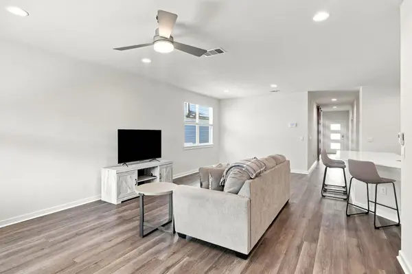 7709 Linnie LN, Austin, TX 78724