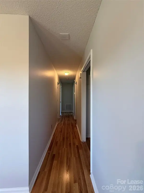 869 Crystal Springs DR, Lincolnton, NC 28092