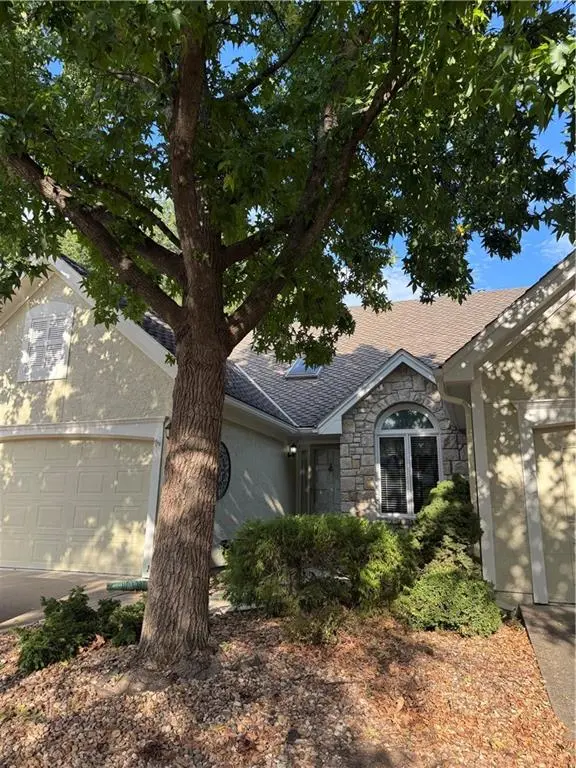 12107 Slater ST, Overland Park, KS 66213