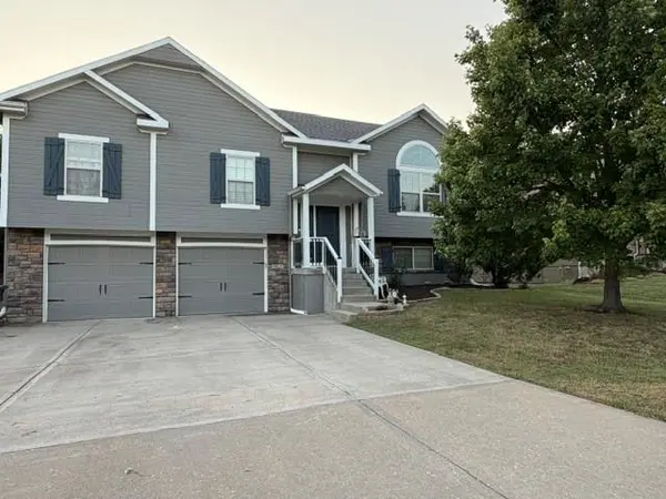 9025 SW 10th ST, Blue Springs, MO 64064