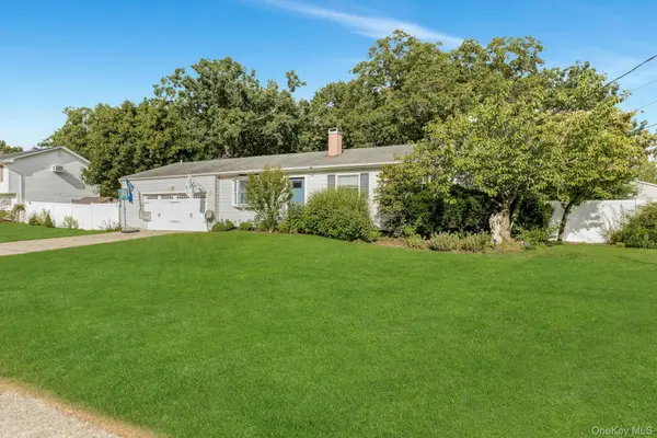 941 Montauk AVE, Islip Terrace, NY 11752