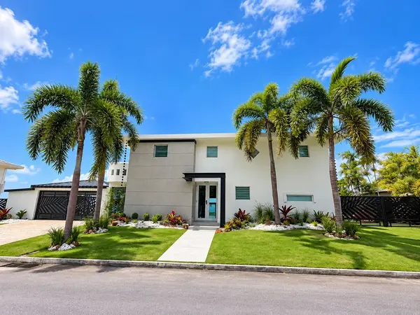 URB. HACIENDA MARGARITA CALLE CARRETA ##86, Luquillo, PR 00773