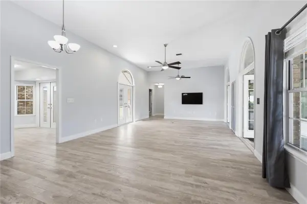 2500 S GLEN EAGLES DR, Deland, FL 32724