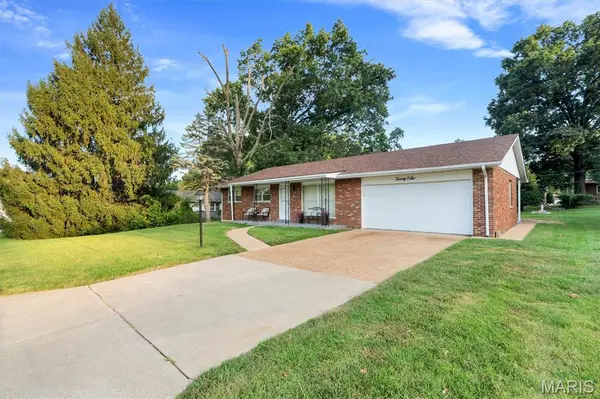 2006 Northaire LN, St Louis, MO 63138