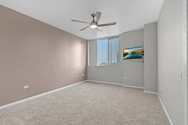 1515 S Prairie AVE #1004, Chicago, IL 60605