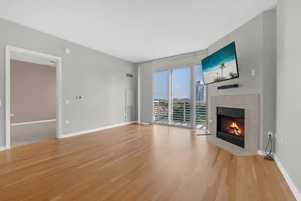 1515 S Prairie AVE #1004, Chicago, IL 60605