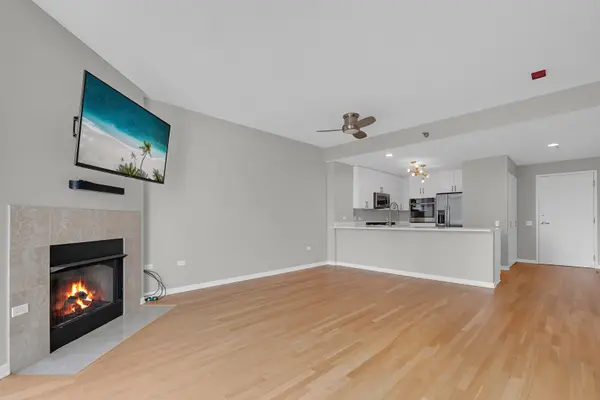 1515 S Prairie AVE #1004, Chicago, IL 60605