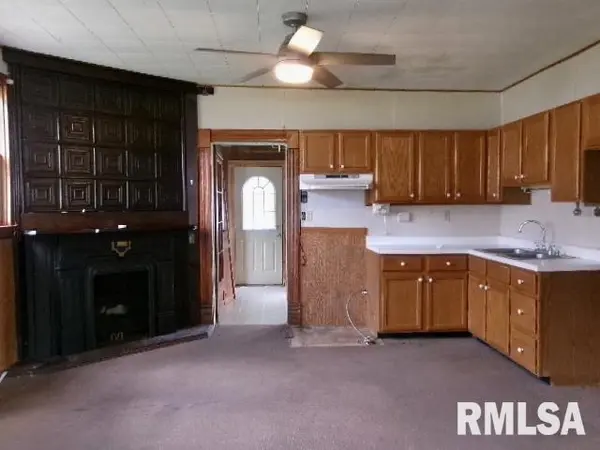 638 E ELM ST, Canton, IL 61520