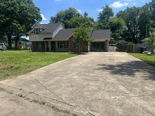 902 Regalwood Ct, Smyrna, TN 37167