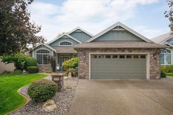 2212 E 51st Ln, Spokane, WA 99223