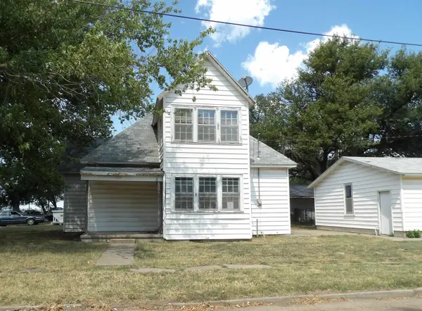 501 N Main St, Canton, KS 67428