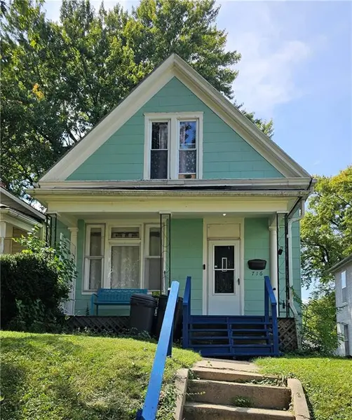 716 N 24th ST, St Joseph, MO 64506
