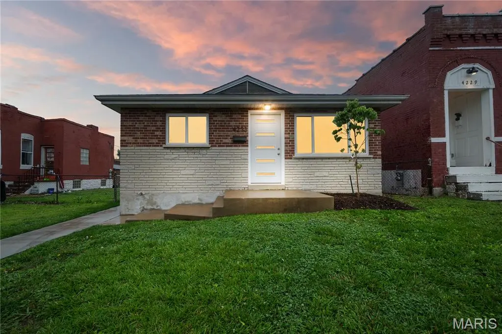 4233 Delor ST, St Louis, MO 63116