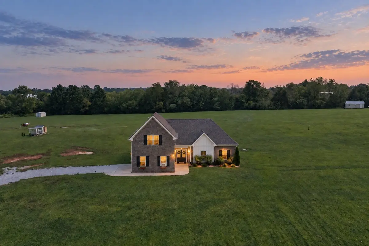 1314 Halls Mill Rd, Unionville, TN 37180