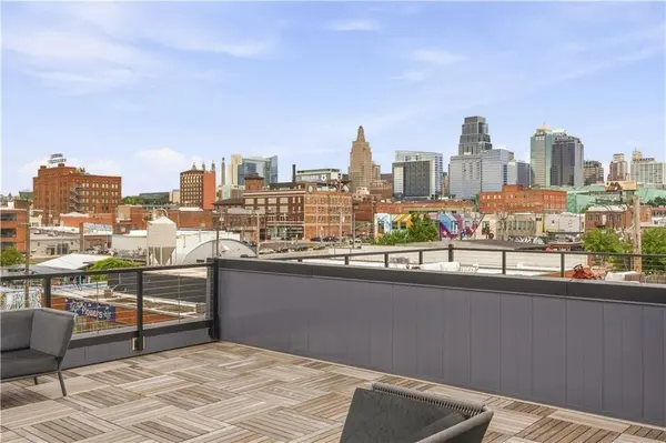 1907 Locust ST, Kansas City, MO 64108