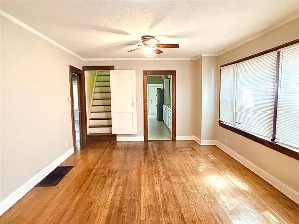 5233 HIGHLAND AVE, Kansas City, MO 64110