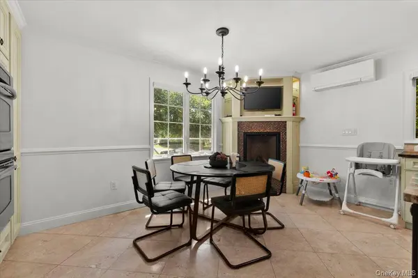 111 Barrett RD, Lawrence, NY 11559