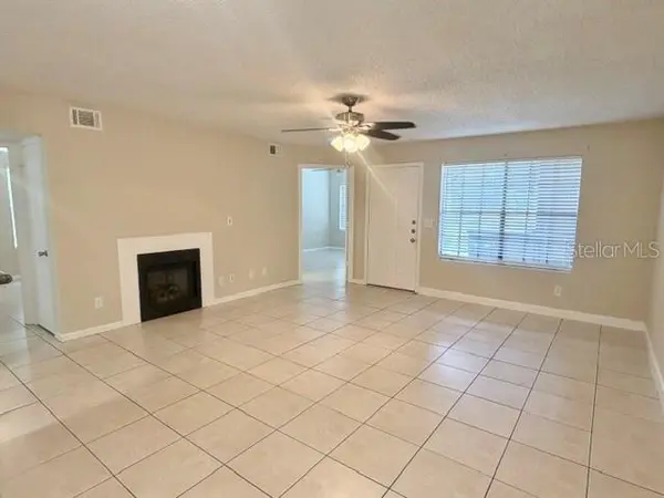 375 LAKE ONTARIO CT #102, Altamonte Springs, FL 32701