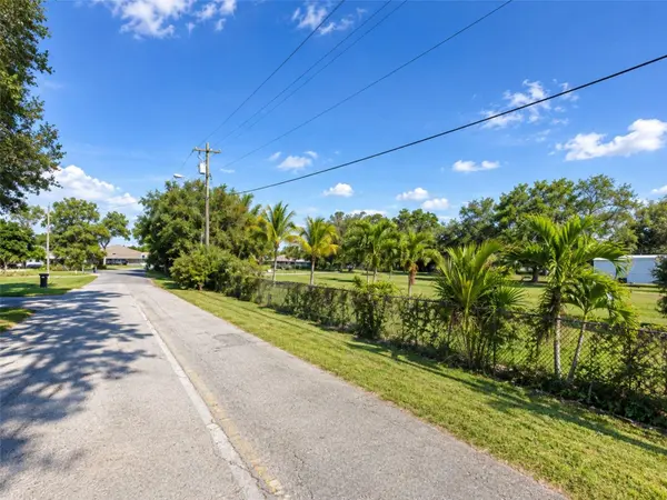 1001 TARPON ST, Fort Myers, FL 33916