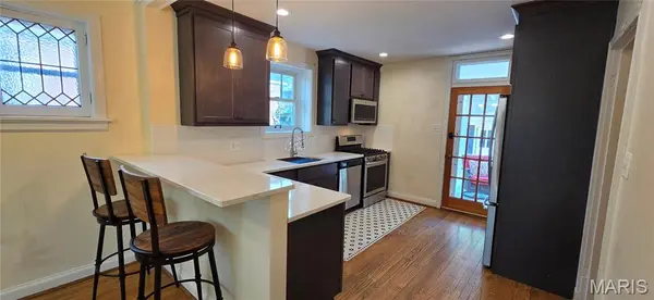 1420 Barger PL, Richmond Heights, MO 63117