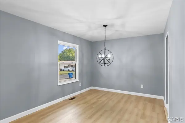 53 W Garden Walk DR, St Peters, MO 63376