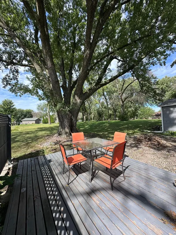 423 10th ST S, Mountain Lake, MN 56159