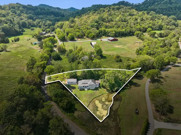 1278 Brooks Bend Ln, Gainesboro, TN 38562