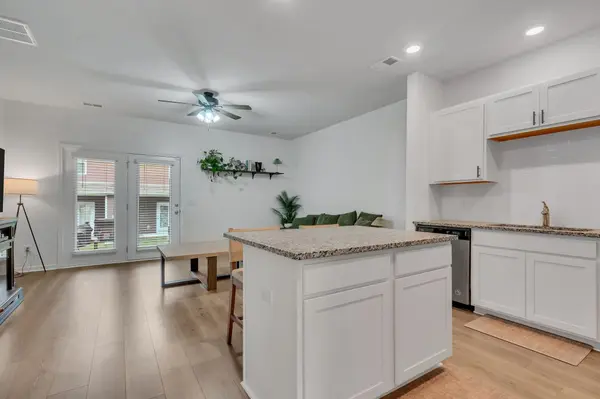 809 Dallas Dr, Columbia, TN 38401