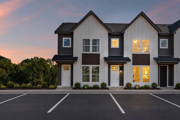 2255 McCormick Ln #104, Clarksville, TN 37040