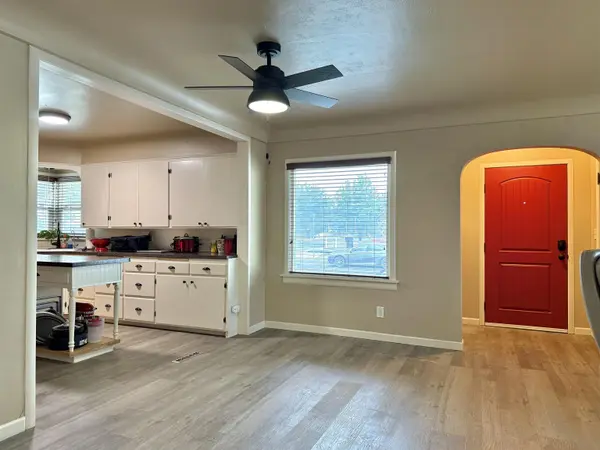 210 W 4th Ave, Odessa, WA 99159